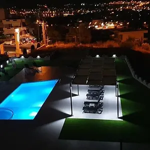 Nina Chania (Crete)